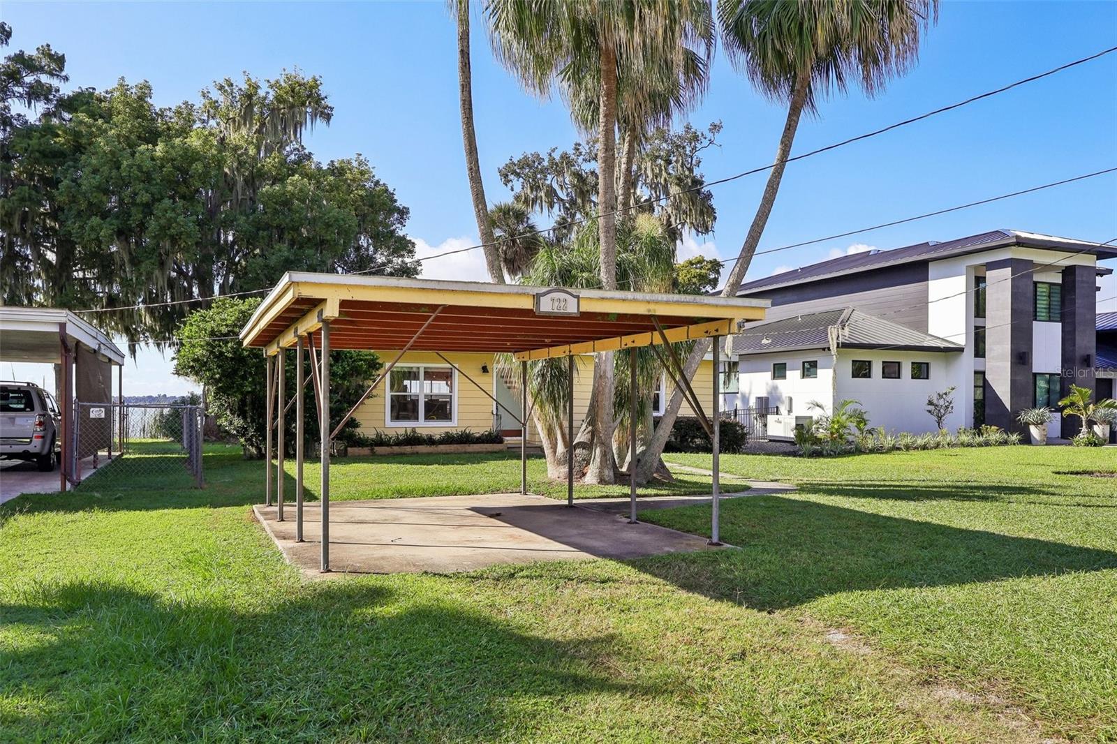 Listing photo 3 for 722 Lake Dora Dr