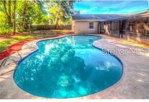 Listing photo 2 for 100 Huntswood Ct