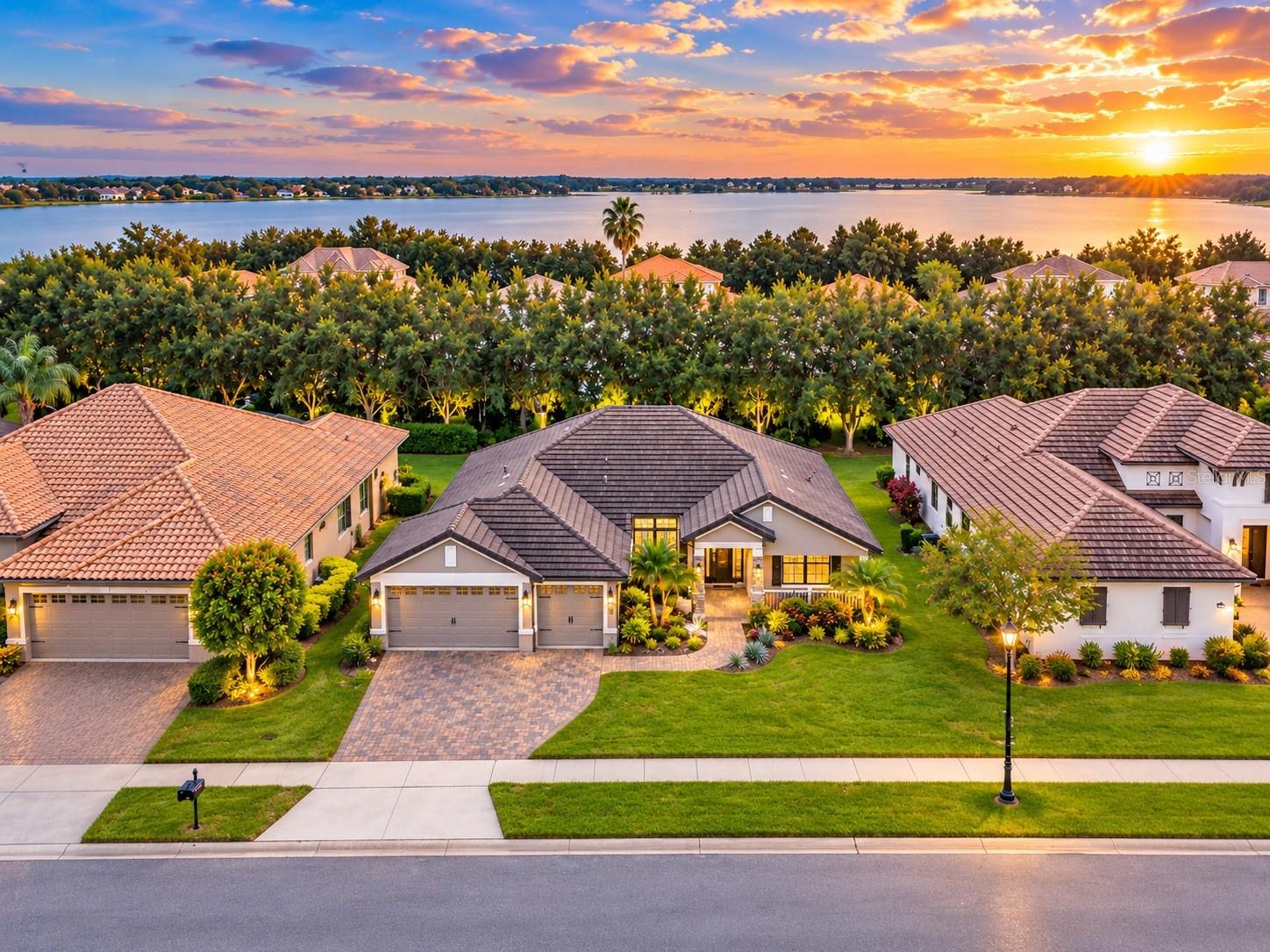 Listing photo 3 for 466 Lake Vista Dr