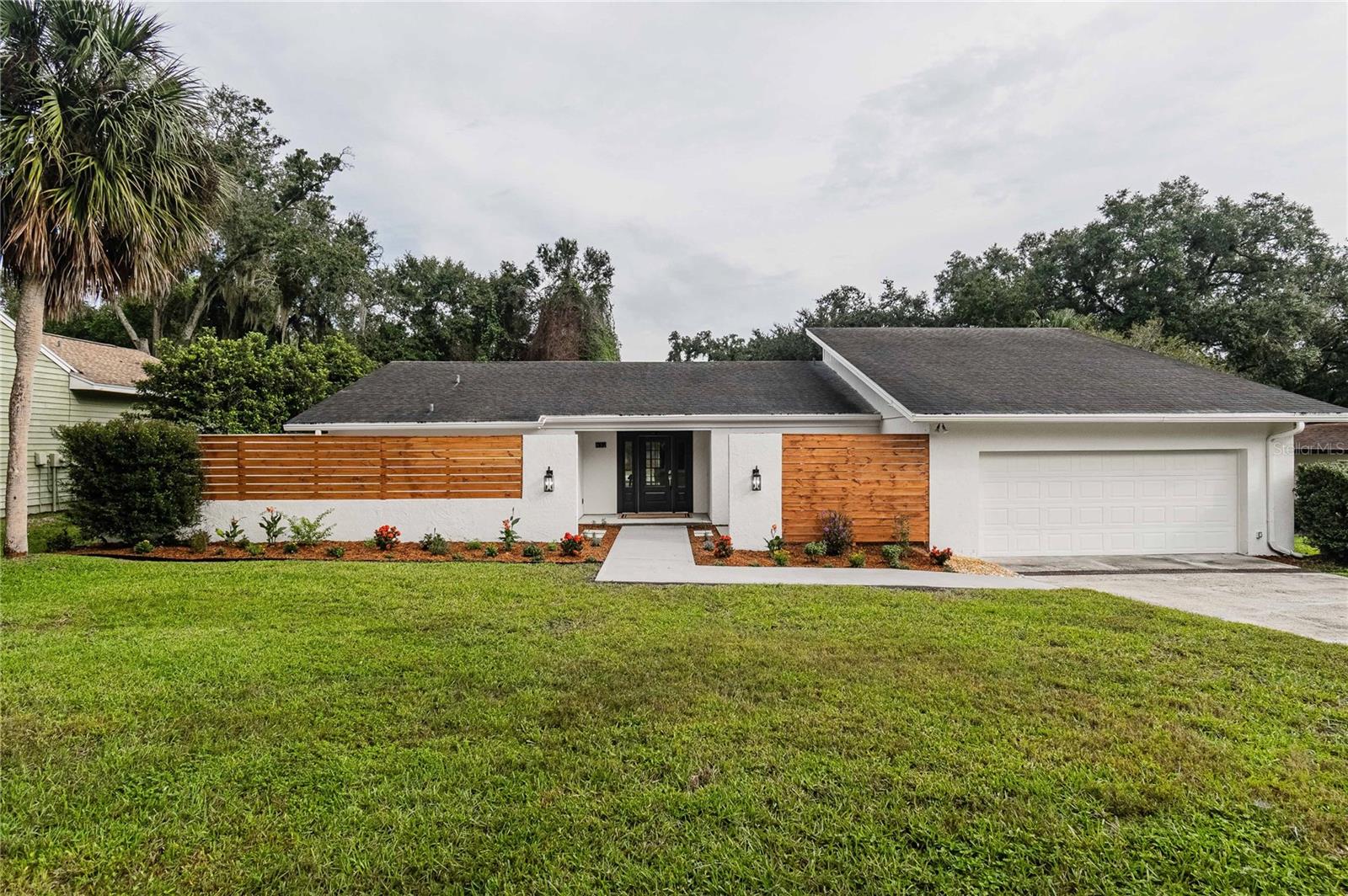 Listing photo for 832 Brookwood Dr