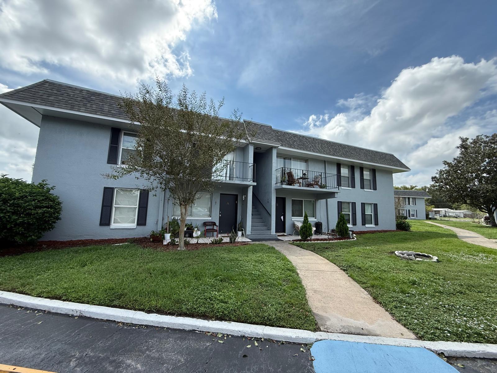 Listing photo for 941 W Oak Ridge Rd #d