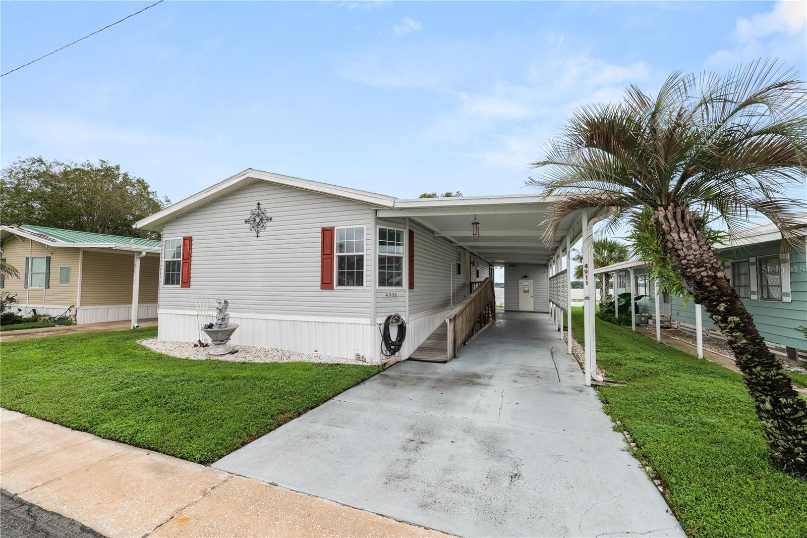 Listing photo 2 for 4911 Linc Ln
