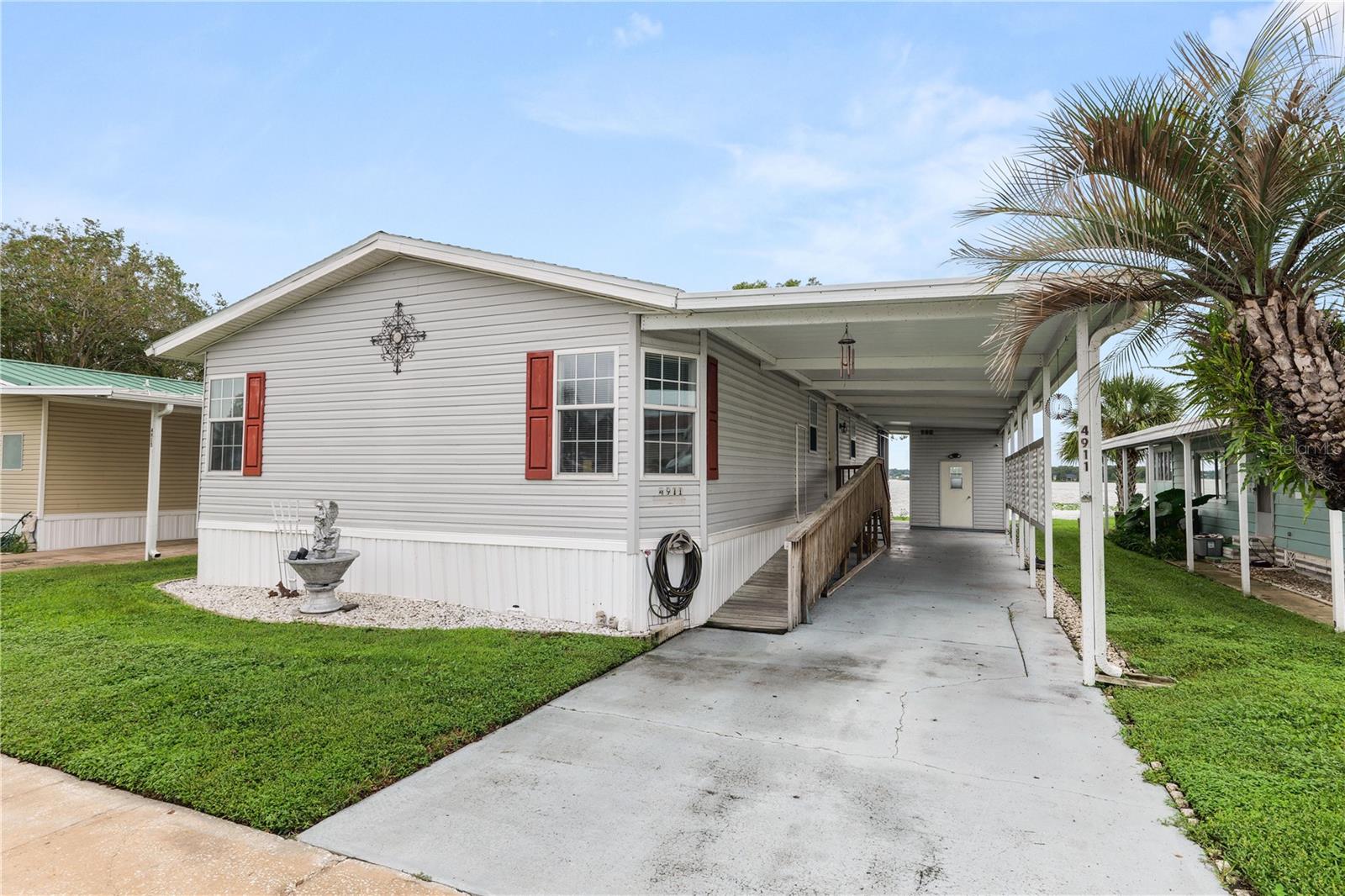 Listing photo 3 for 4911 Linc Ln
