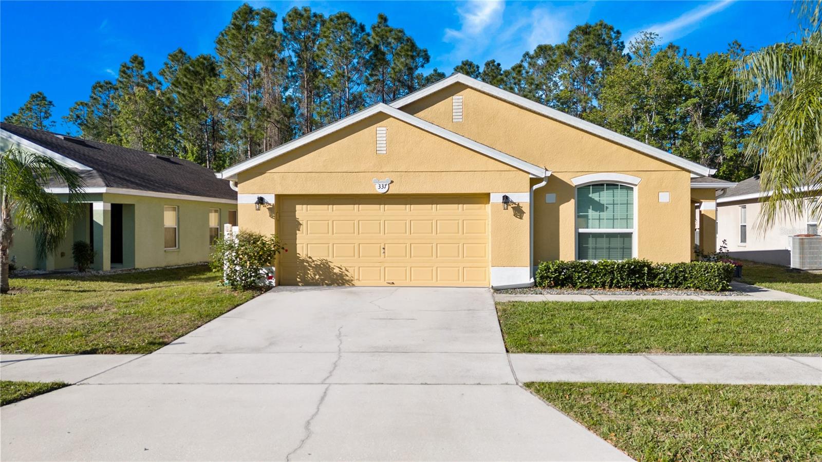 Listing photo 1 for 337 Sandy Ridge Dr