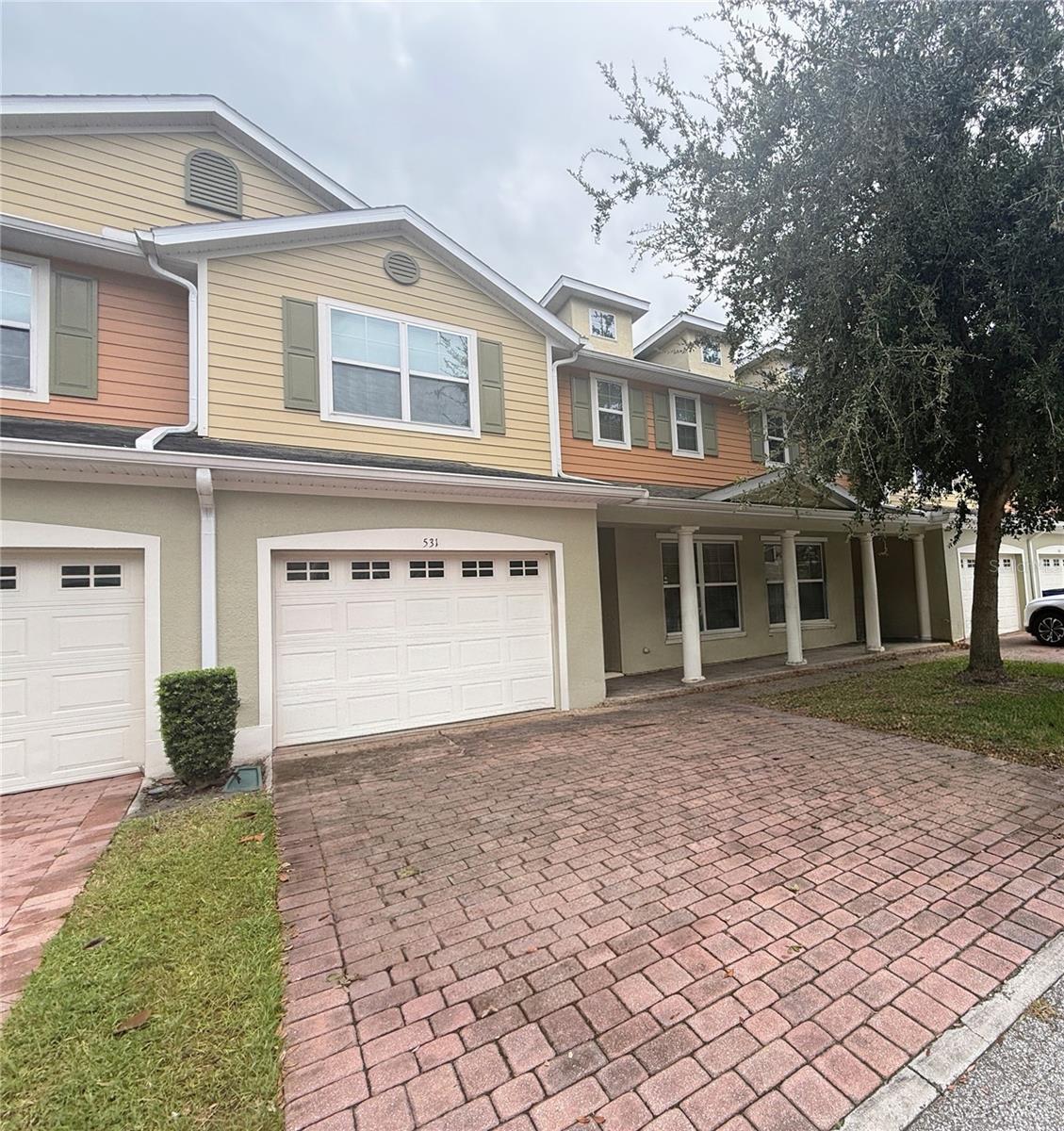 Listing photo 2 for 531 Pacito Way