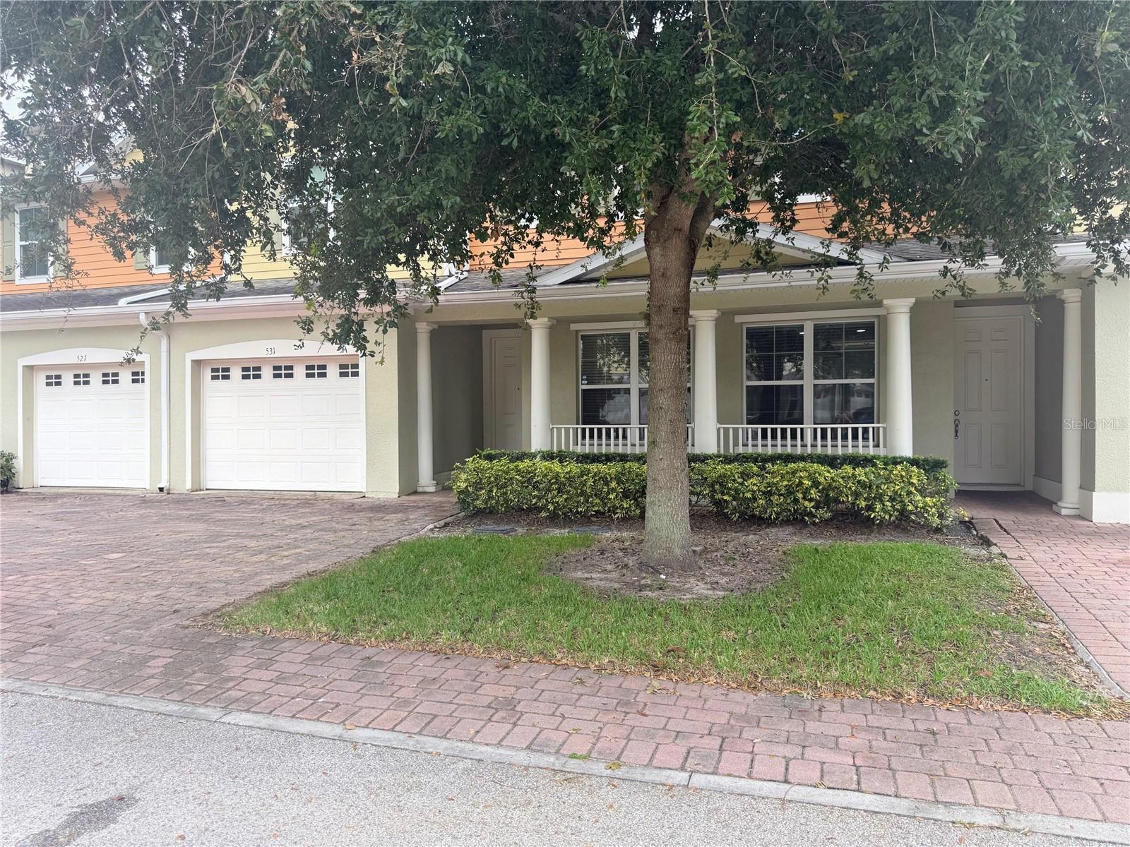 Listing photo 3 for 531 Pacito Way