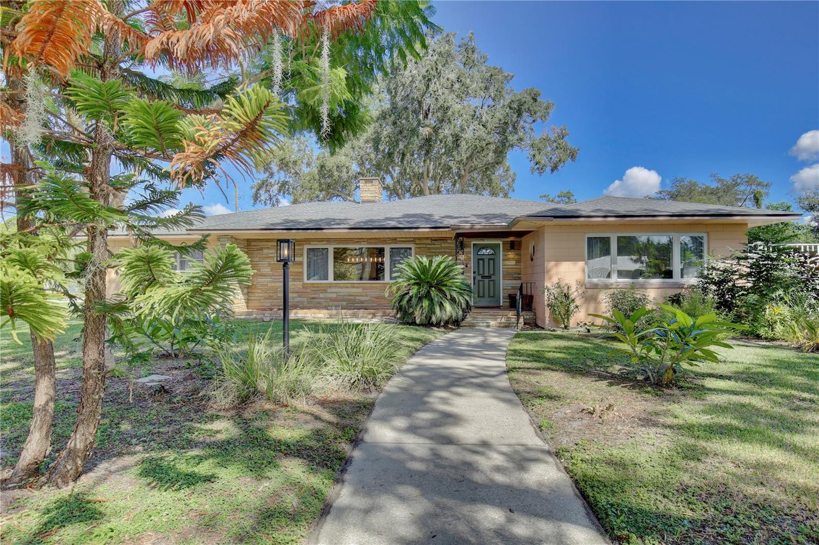Listing photo 1 for 2387 Washington Rd