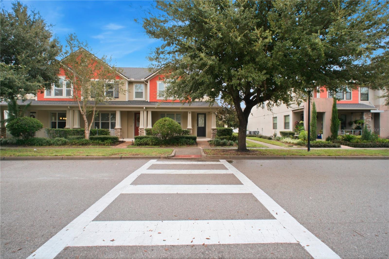 Listing photo 1 for 2917 Windmill Dr