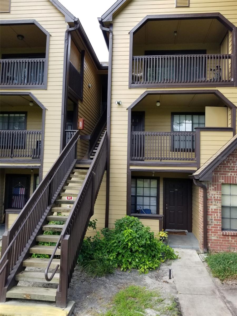 Listing photo 1 for 420 Forestway Cir #207
