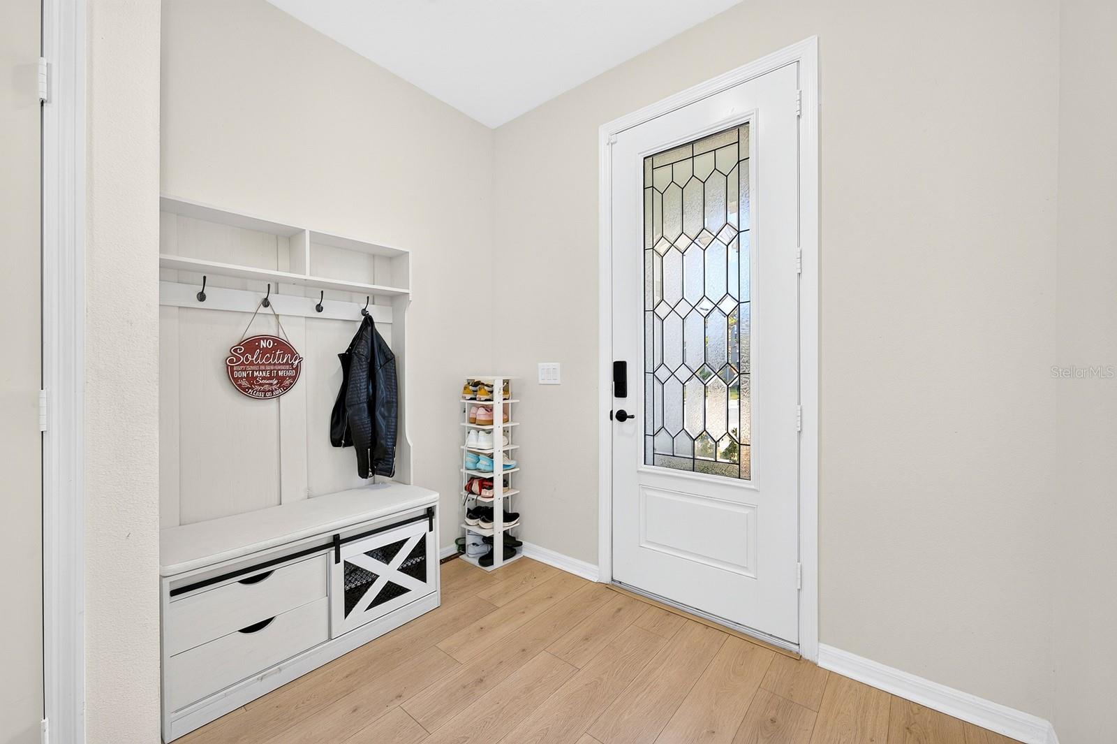 Listing photo 3 for 1785 Petiole Pl