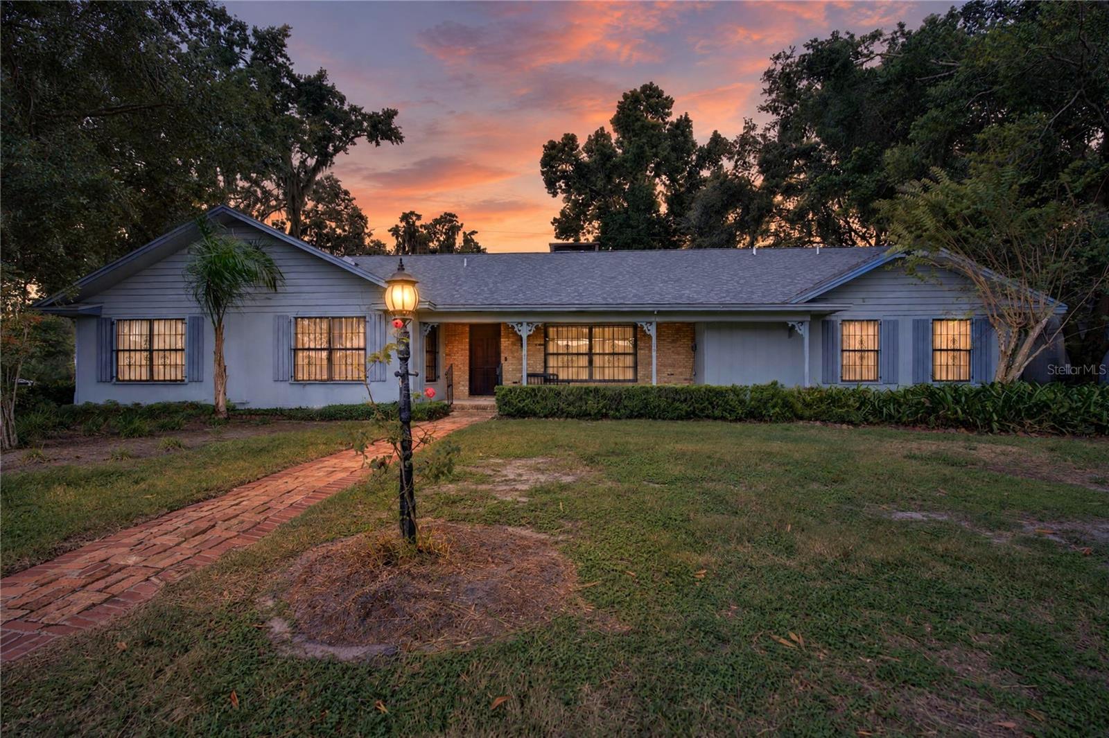 Listing photo for 2000 Fairway Dr