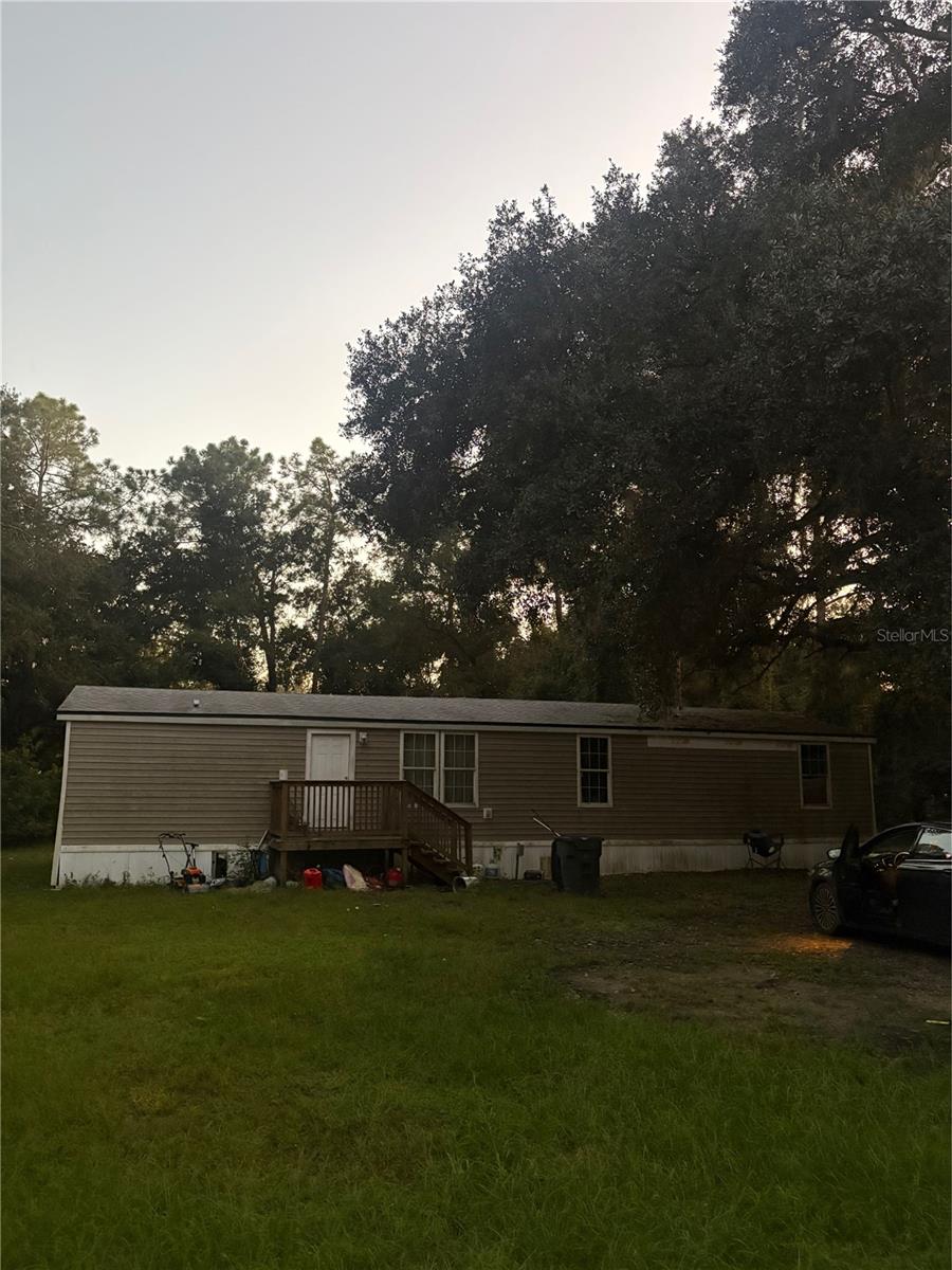 Listing photo 1 for 1426 Creekwood Run