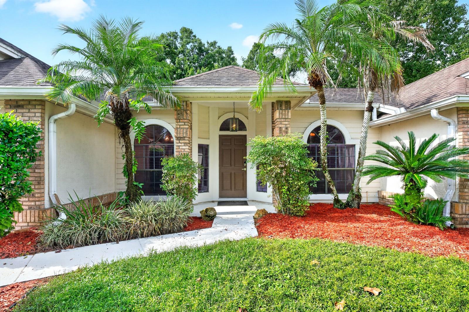 Listing photo 2 for 1003 N Magee Creek Ct