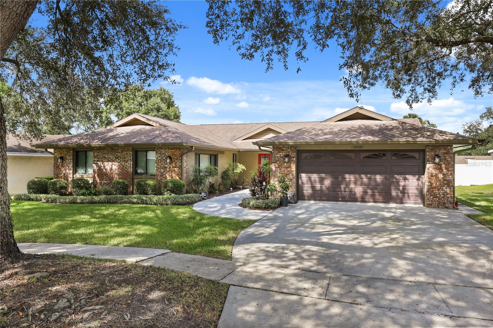Listing photo for 1008 Forest Cir