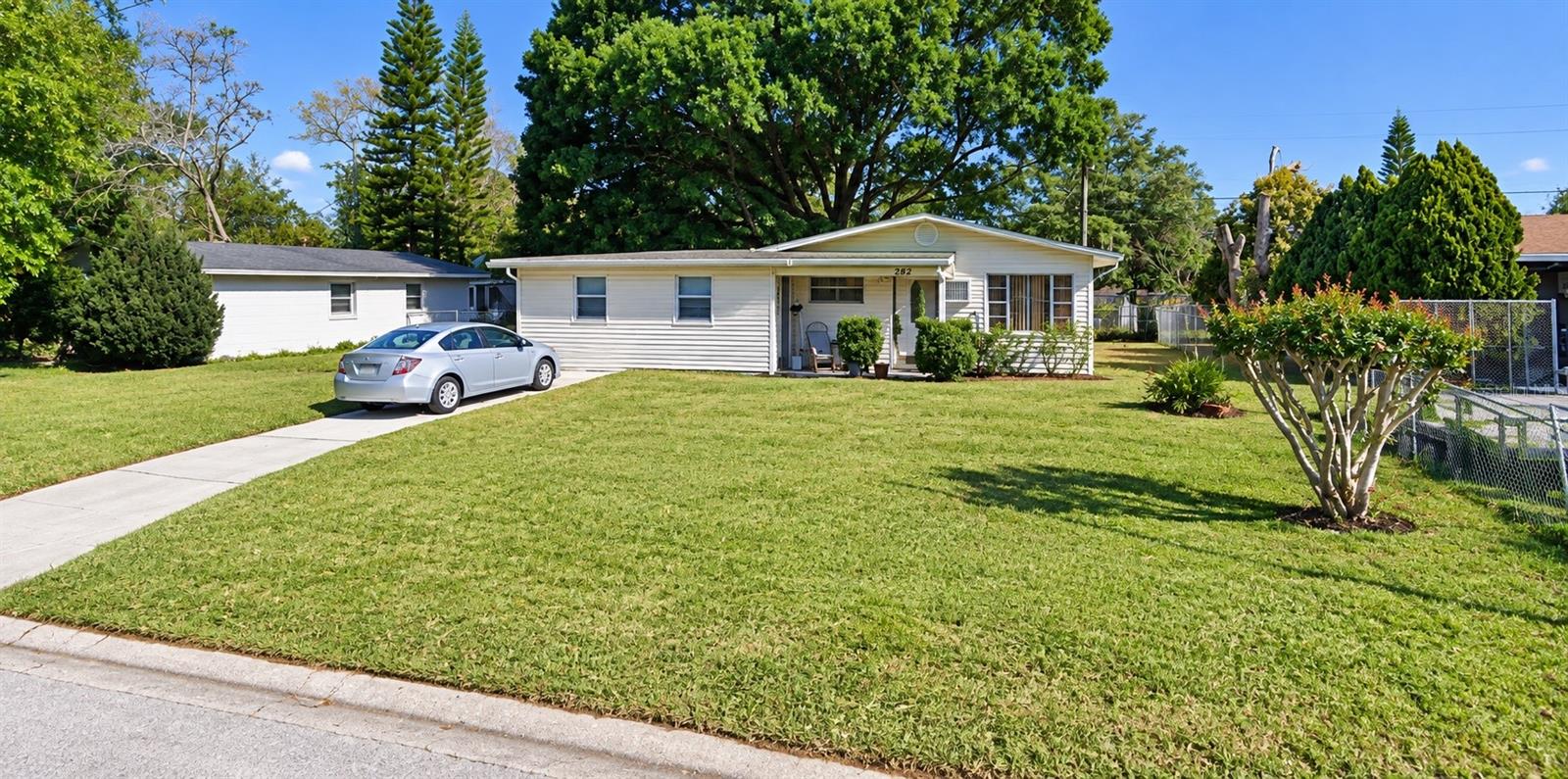 Listing photo for 782 Oaklando Dr