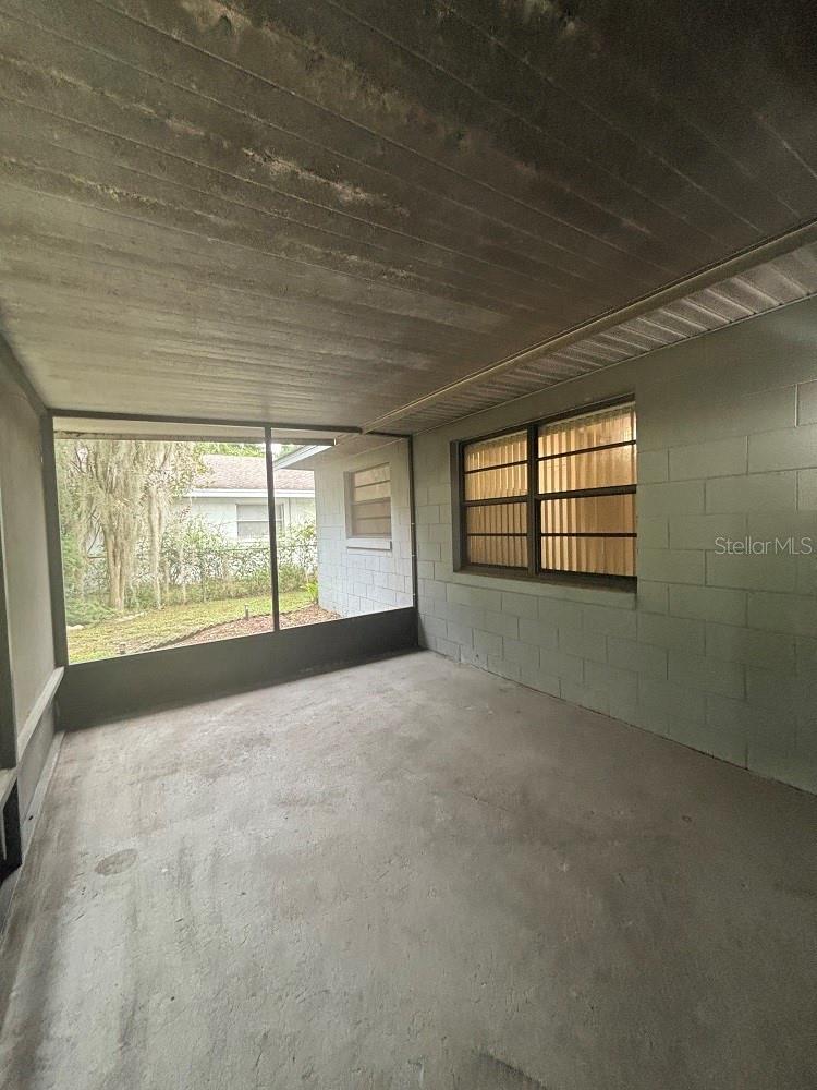 Listing photo 3 for 237 Stevenson Rd