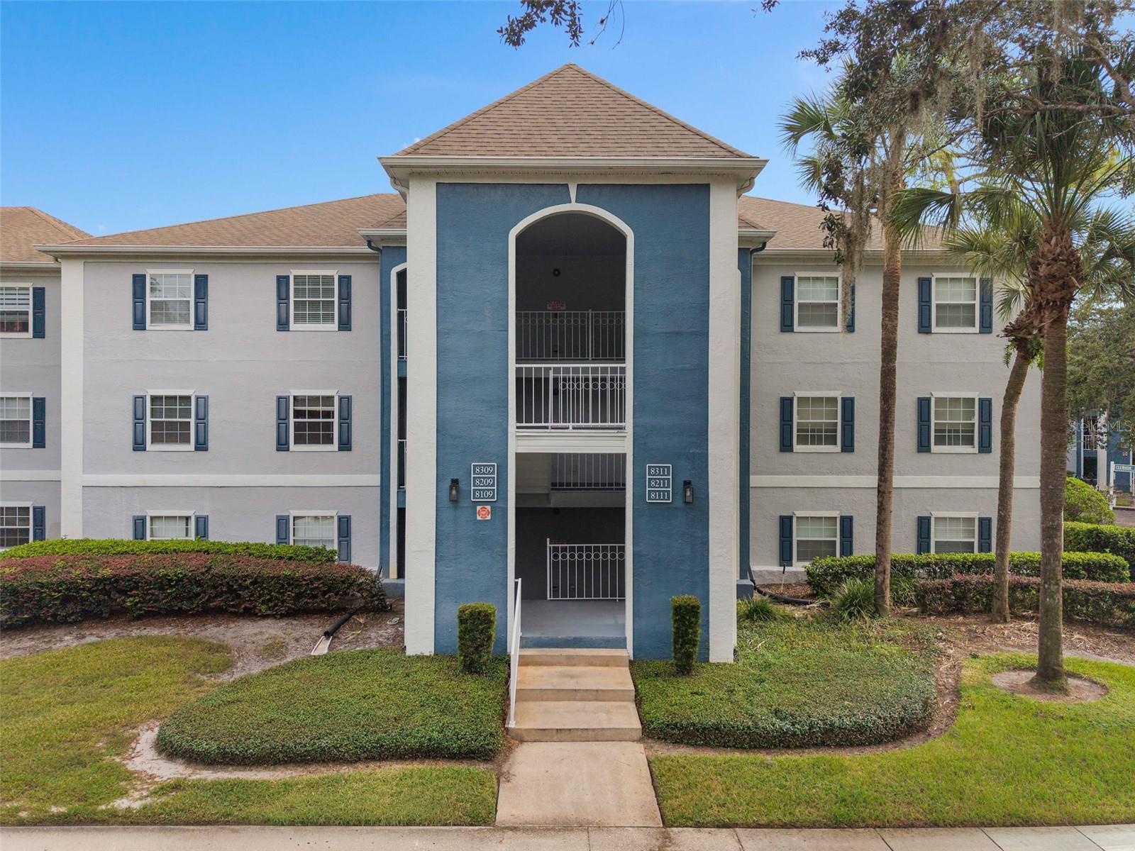 Listing photo 1 for 8209 Olympia Ct #8209