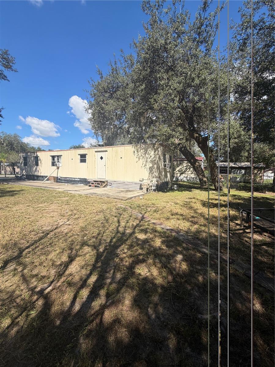 Listing photo 3 for 349 Earlene Rd
