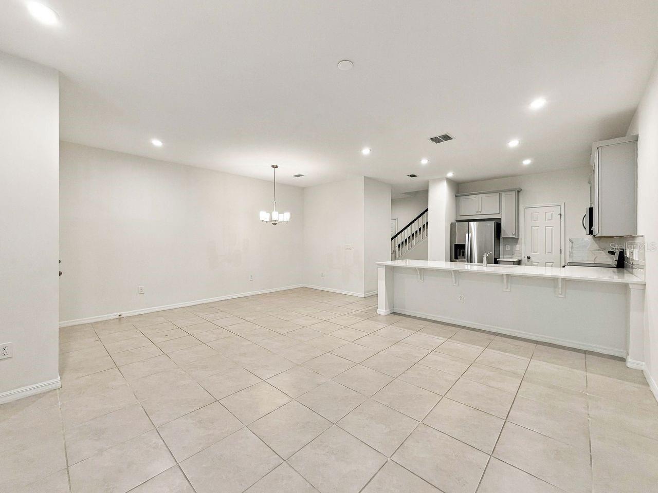 Listing photo 3 for 8867 Herencia Aly