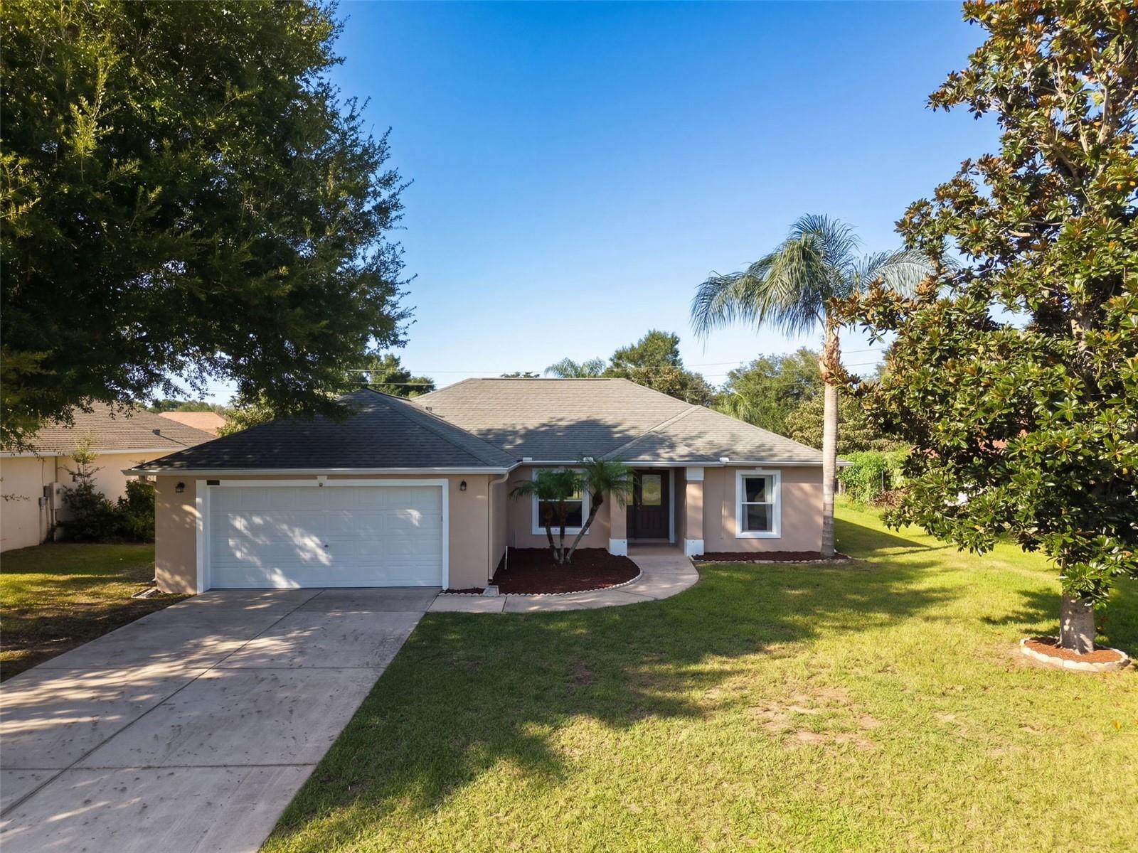 Listing photo 2 for 11413 Patrico Loop