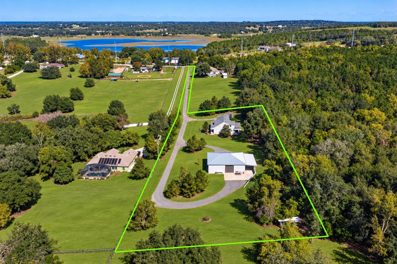 Listing photo 2 for 12512 Sullivan Rd