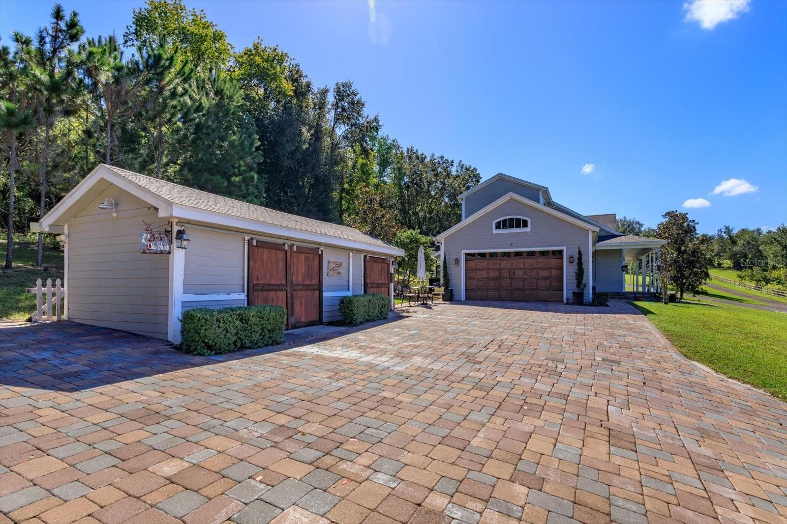 Listing photo 3 for 12512 Sullivan Rd