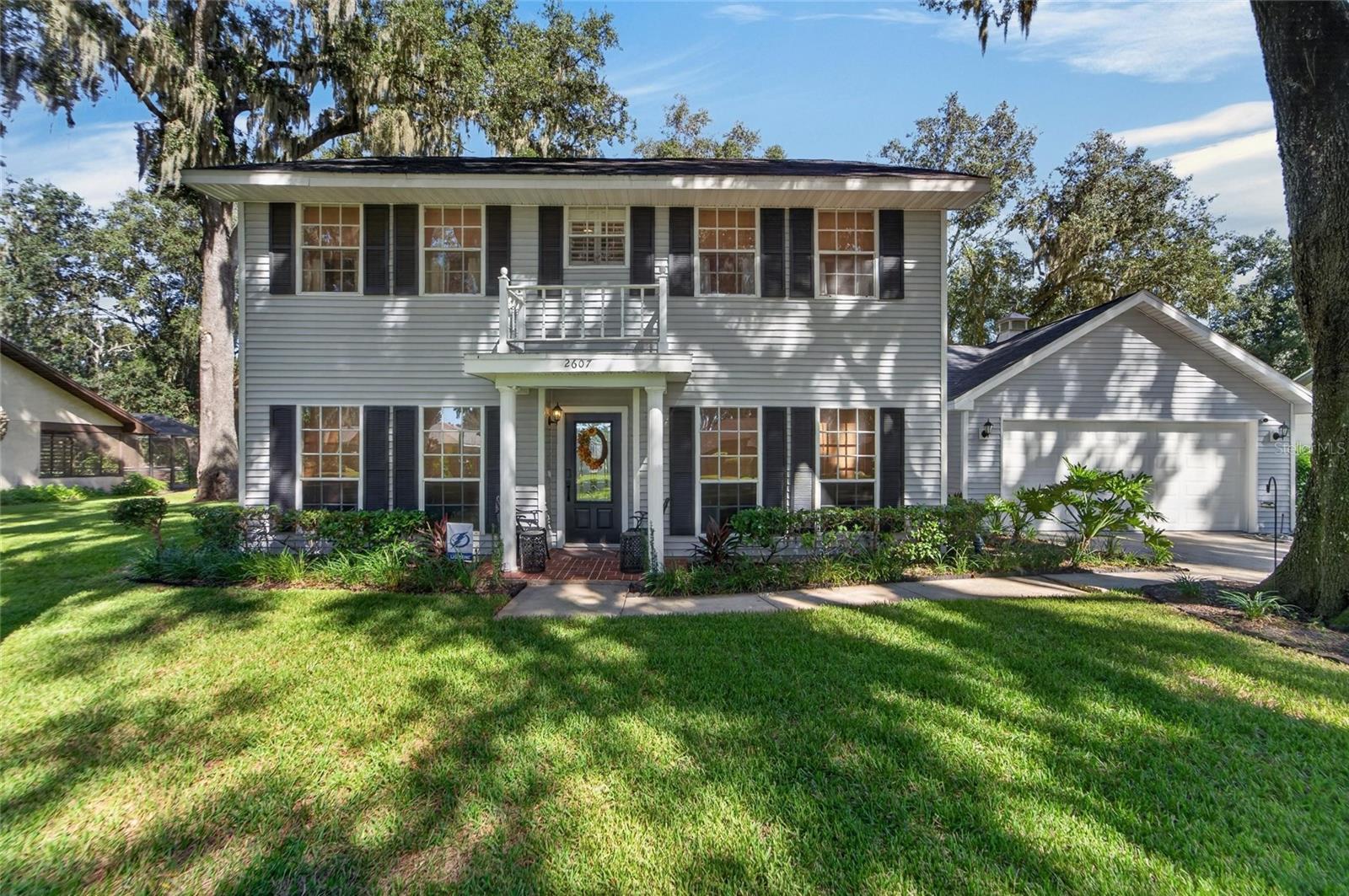 Listing photo 1 for 2607 Twelve Point Dr
