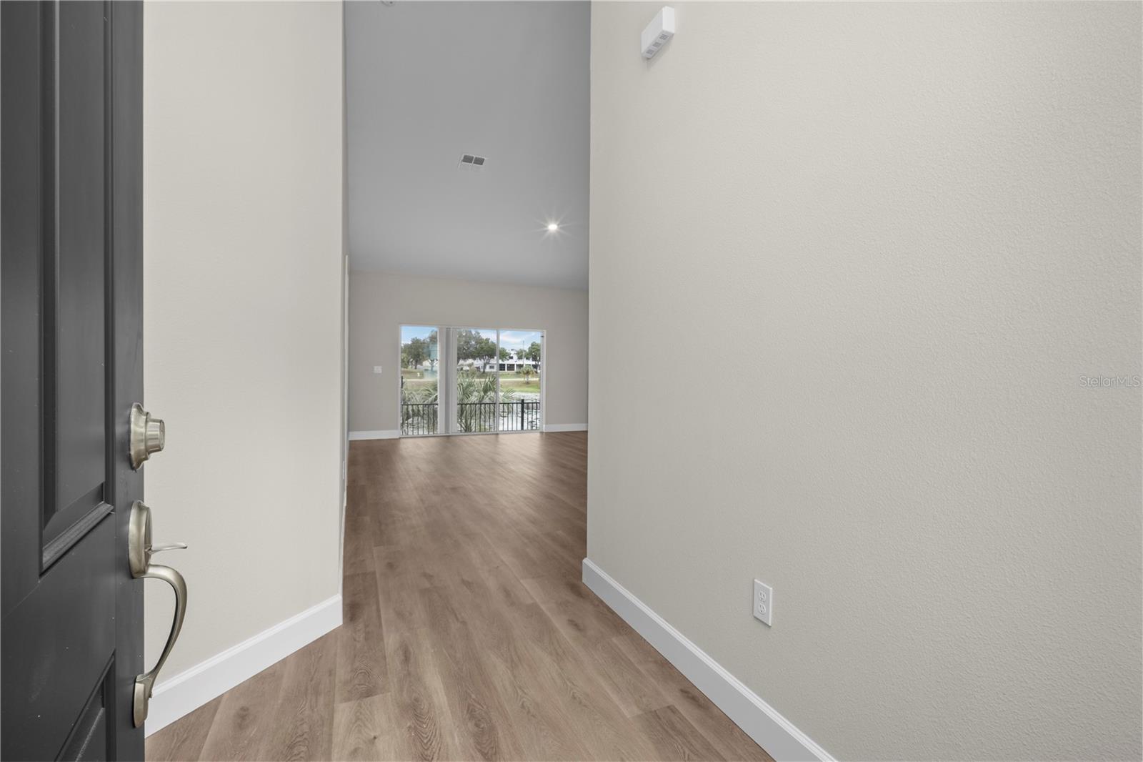 Listing photo 2 for 1110 Chestnut St