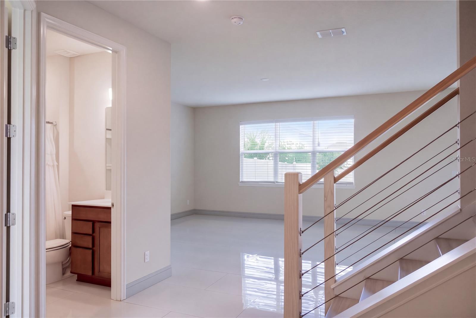 Listing photo 3 for 2722 Forestdale St