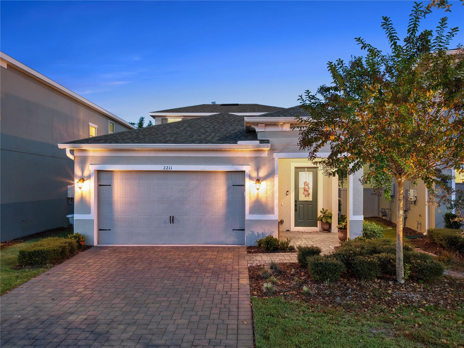 Listing photo 1 for 2211 Emerald Springs Dr