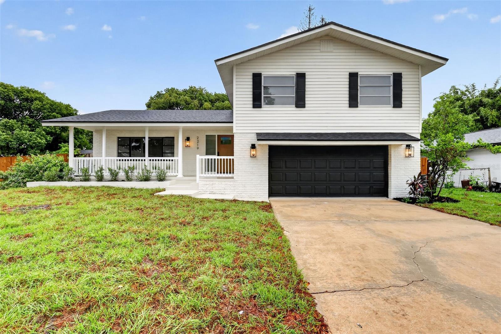 Listing photo 1 for 2219 Winter Woods Blvd