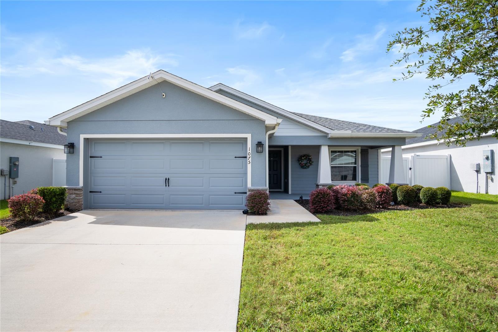 Listing photo 1 for 1075 Tropea Ln