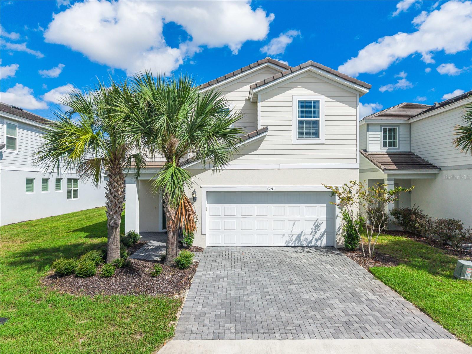 Listing photo 2 for 7251 Oakmoss Loop