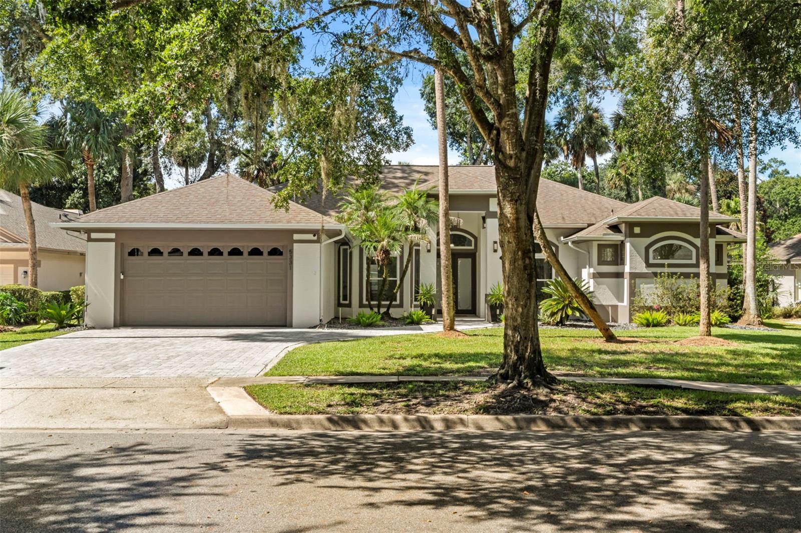 Listing photo 1 for 5331 Lake Bluff Ter