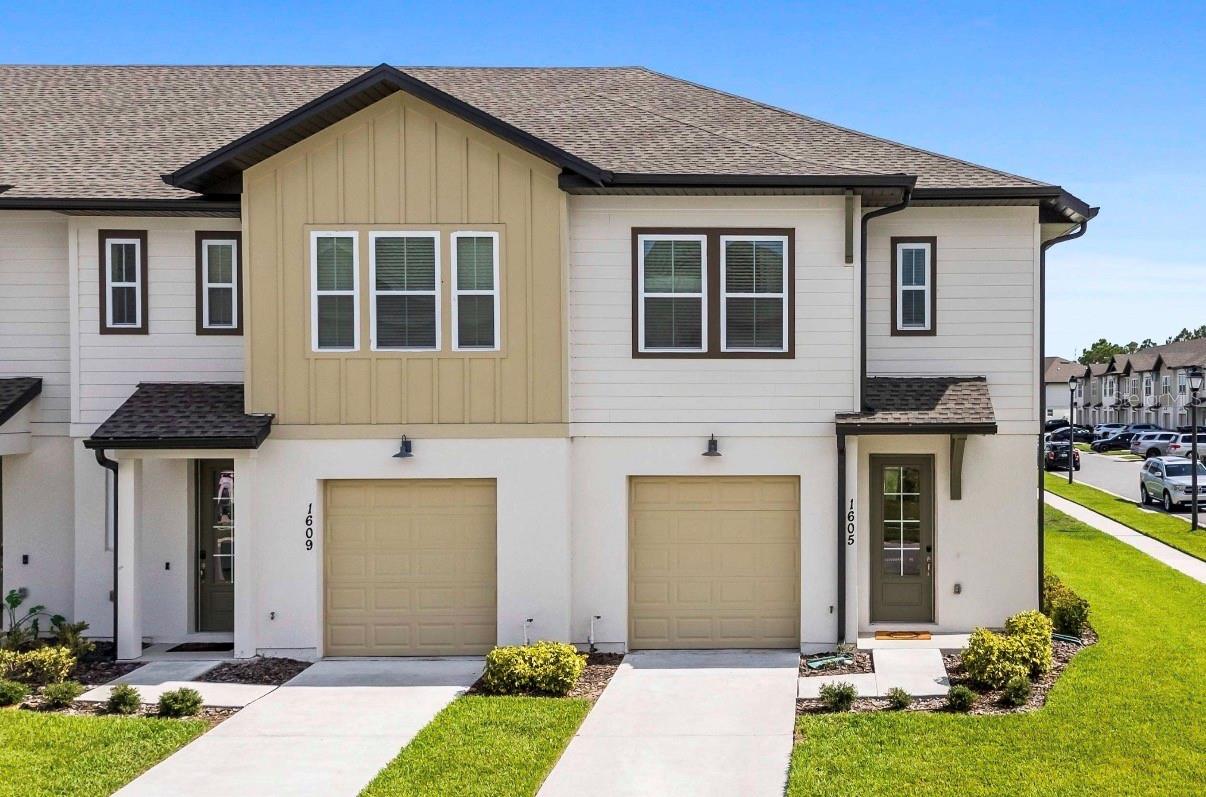 Listing photo 1 for 1605 Pelican Dr