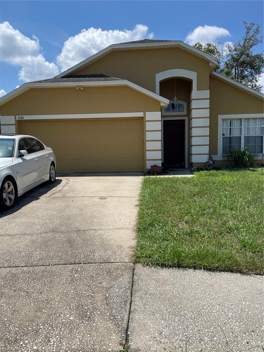 Listing photo 1 for 5500 Chatham Woods Ct