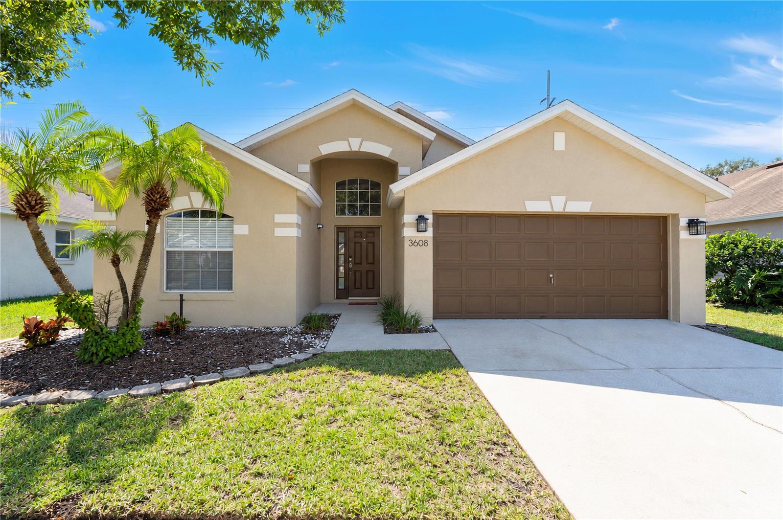 Listing photo 1 for 3608 Sickle St