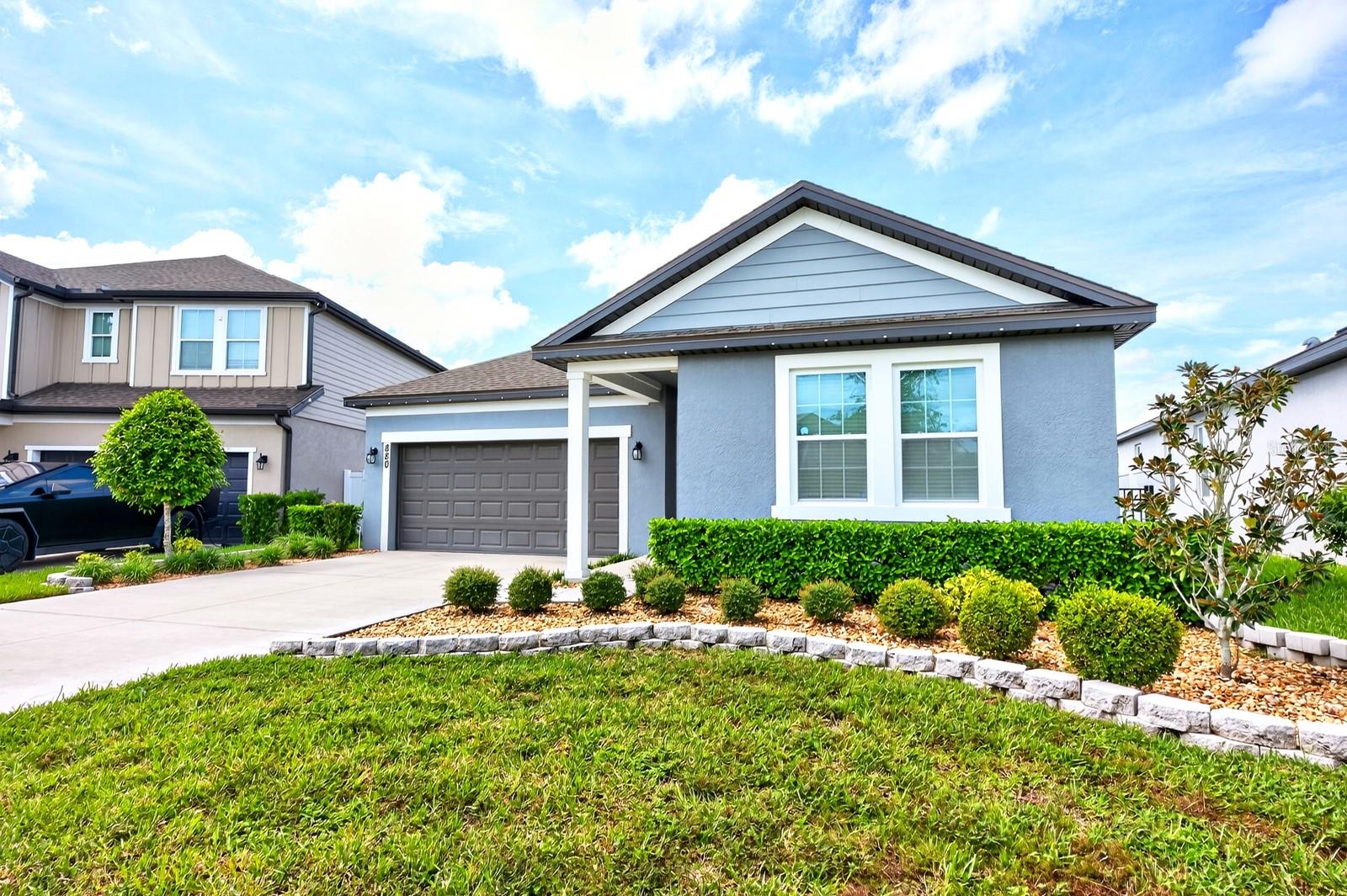 Listing photo 2 for 880 Livestock Loop