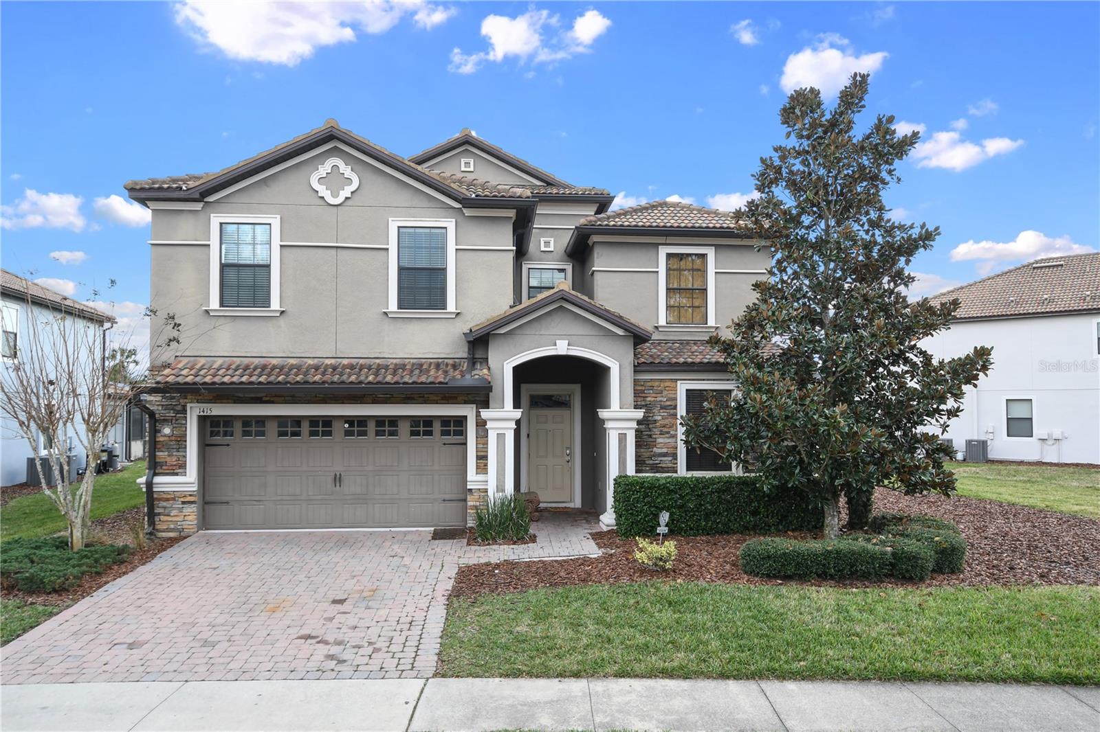 Listing photo 3 for 1415 Moon Valley Dr