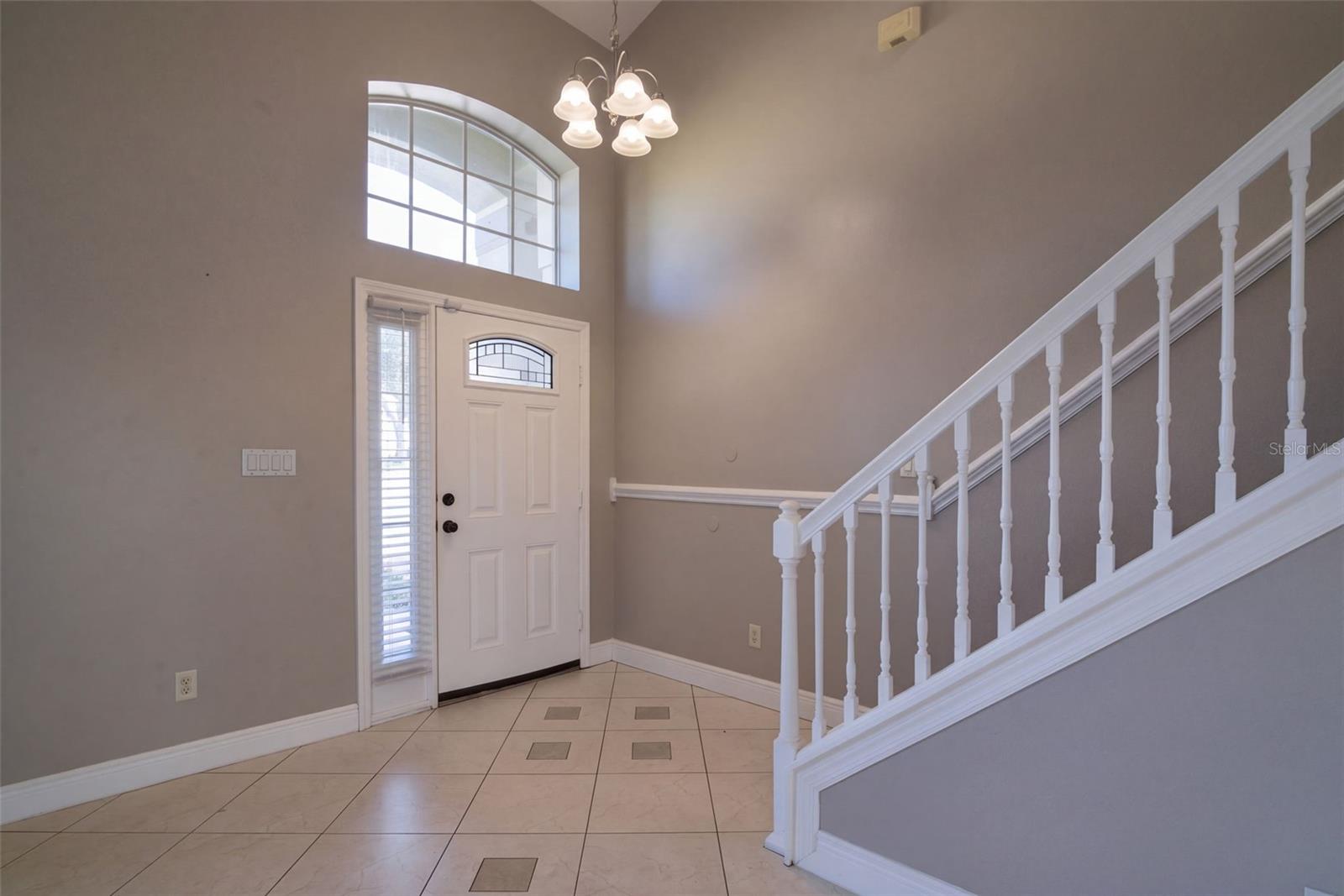 Listing photo 3 for 7694 Country Run Pkwy