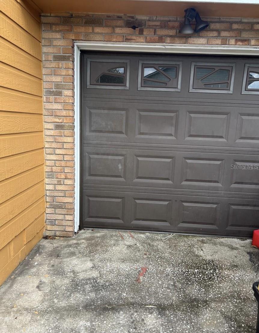 Listing photo 2 for 7858 Brockwood Cir