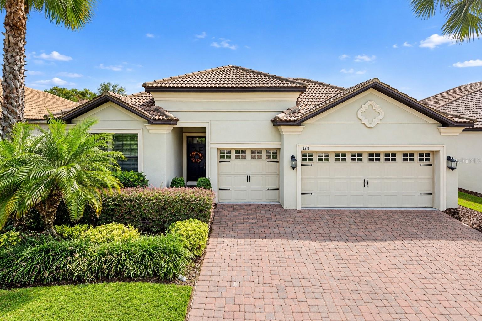 Listing photo 1 for 1311 Gleneagles Ln