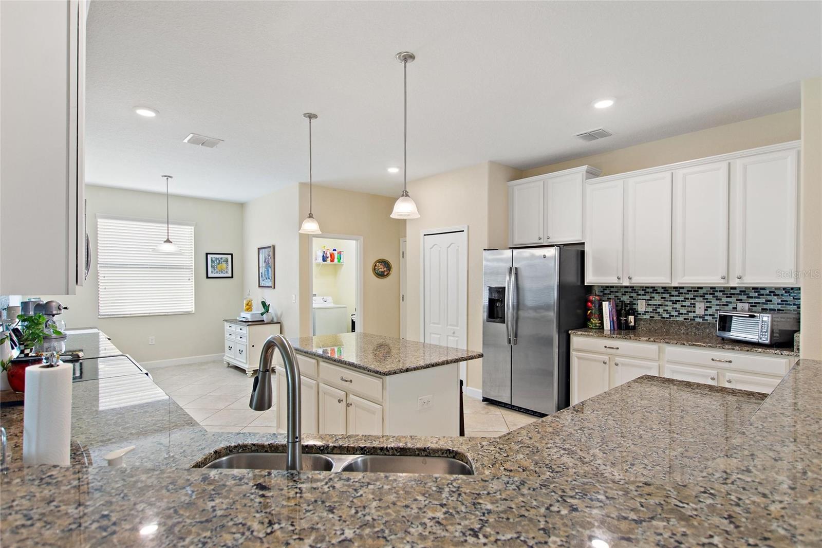 Listing photo 3 for 1311 Gleneagles Ln