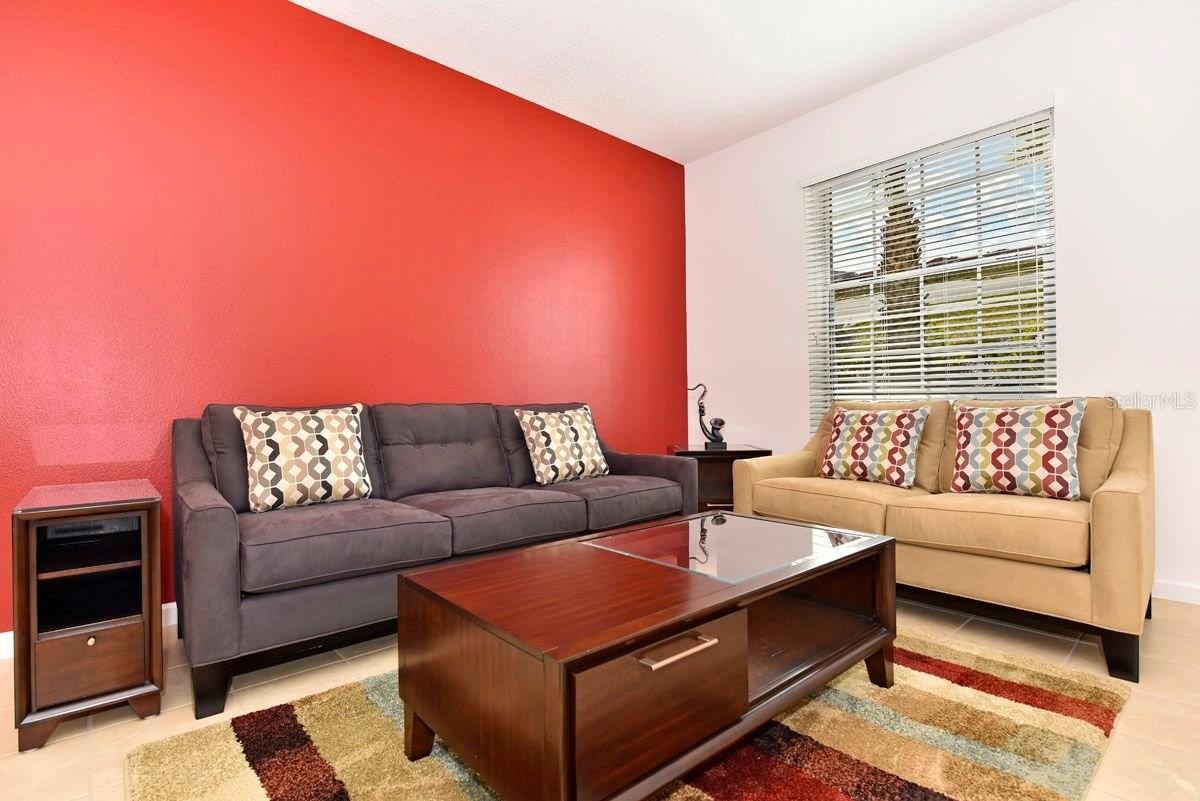 Listing photo 2 for 401 Cabello Dr