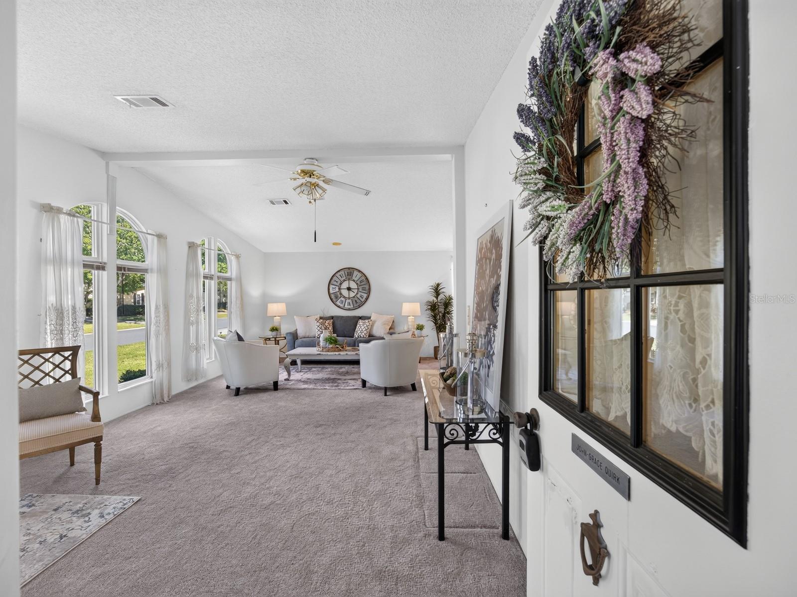 Listing photo 3 for 660 Rainbow Blvd