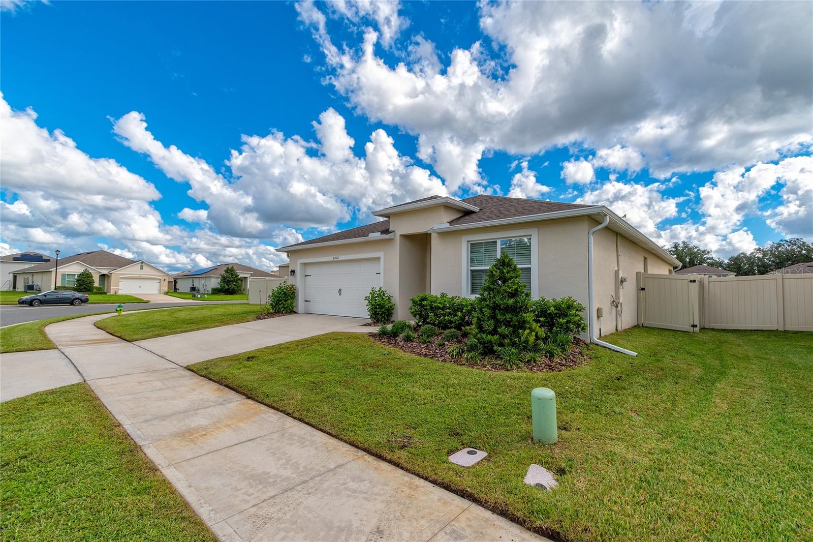 Listing photo 3 for 3812 Swanfalls Ter