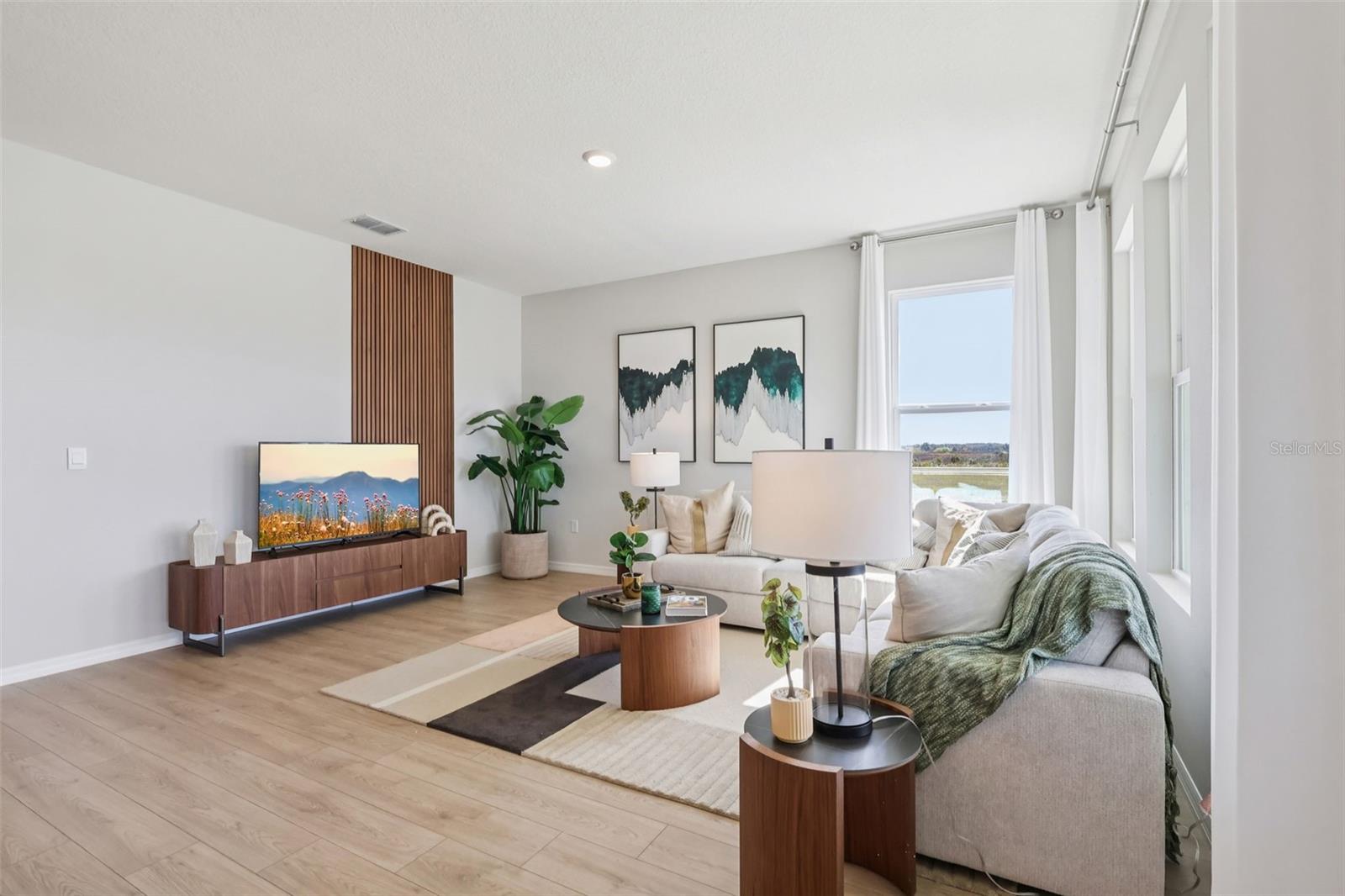 Listing photo 3 for 6032 Gaura Way