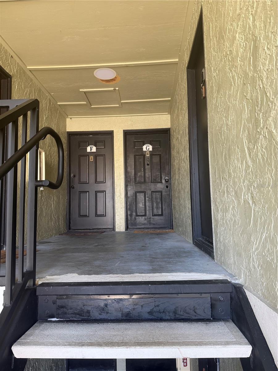 Listing photo 2 for 948 Lake Destiny #g
