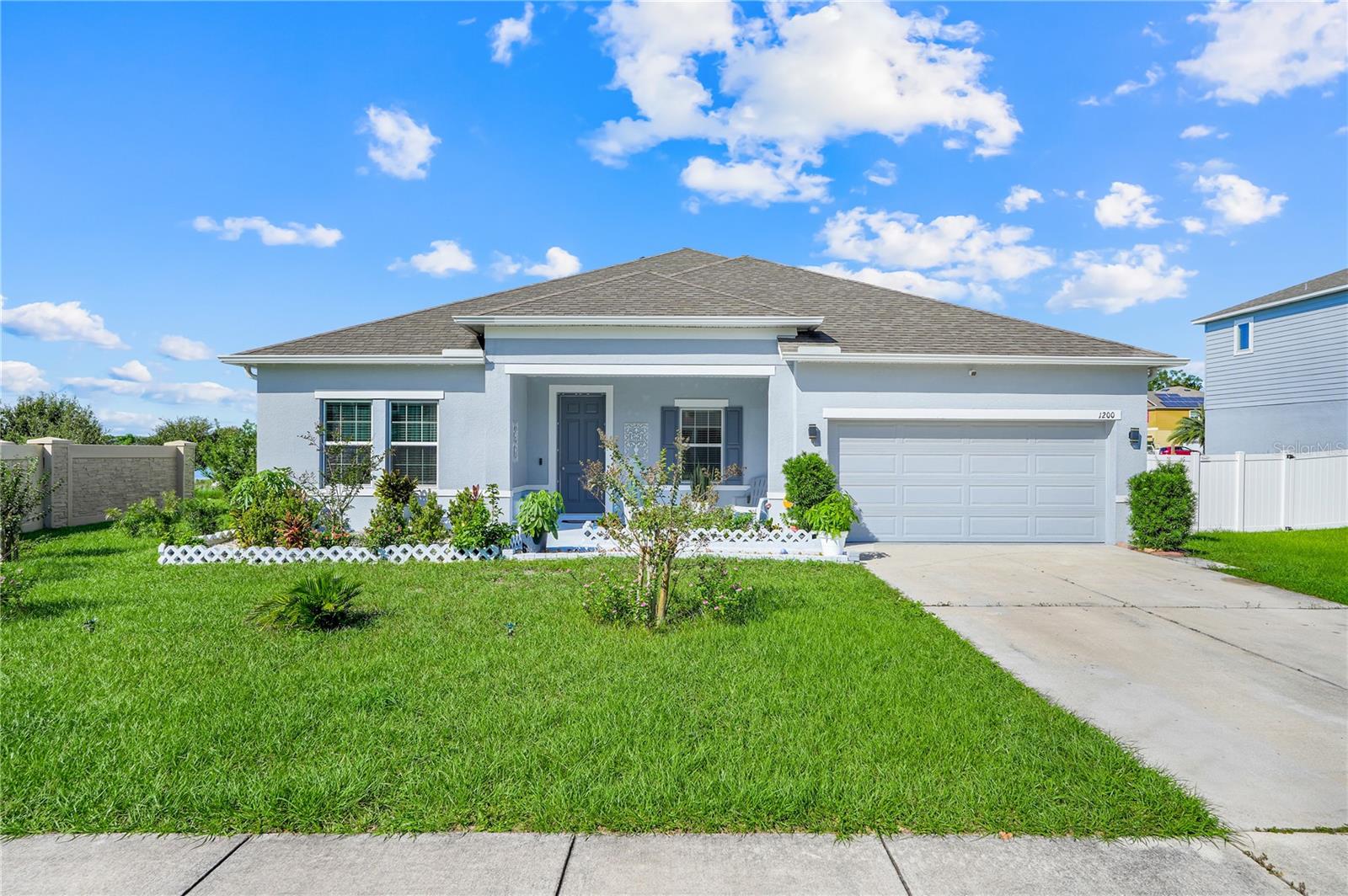 Listing photo 1 for 1200 Ralph Poe Dr