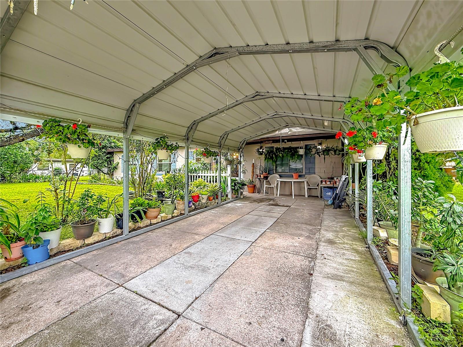 Listing photo 3 for 1608 Moselle Ave